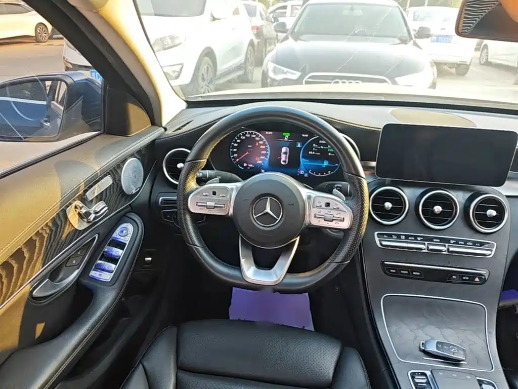 Mercedes-Benz C-Class — миниатюра 11