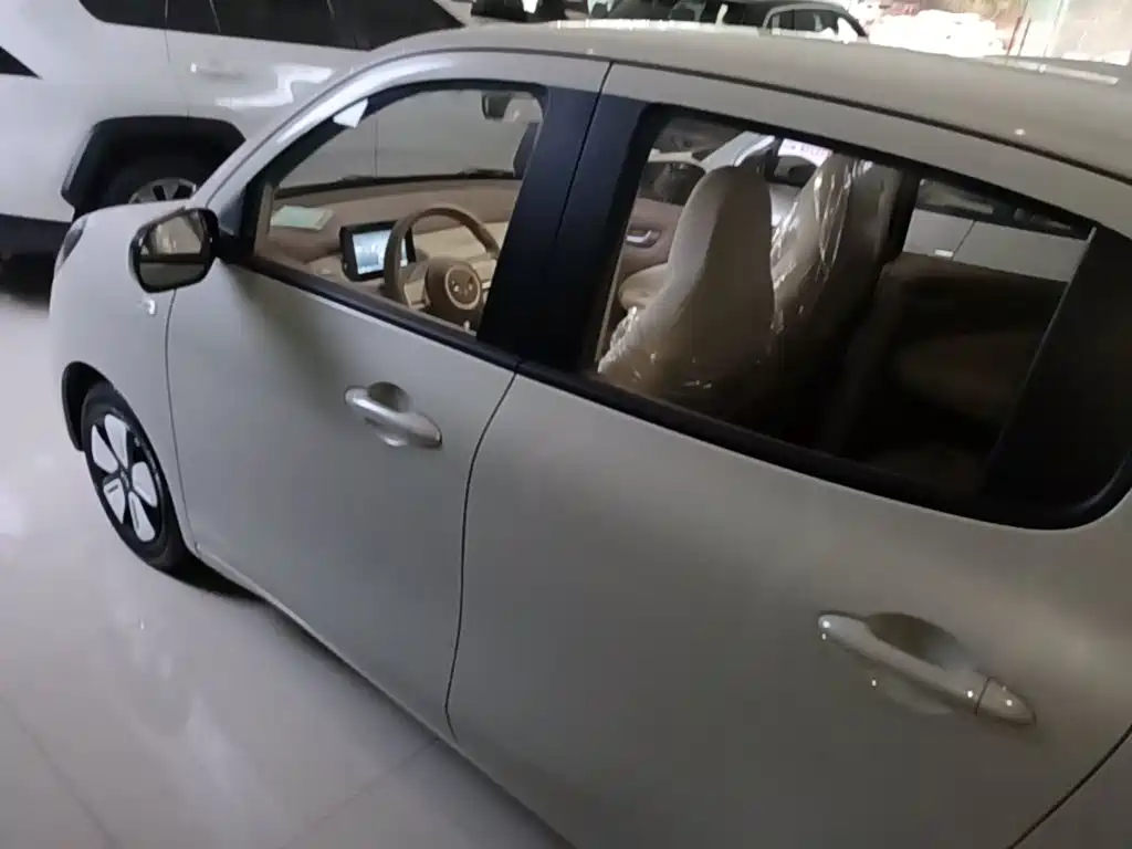 Wuling MINIEV — миниатюра 5