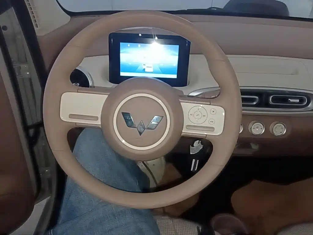 Wuling MINIEV — миниатюра 11