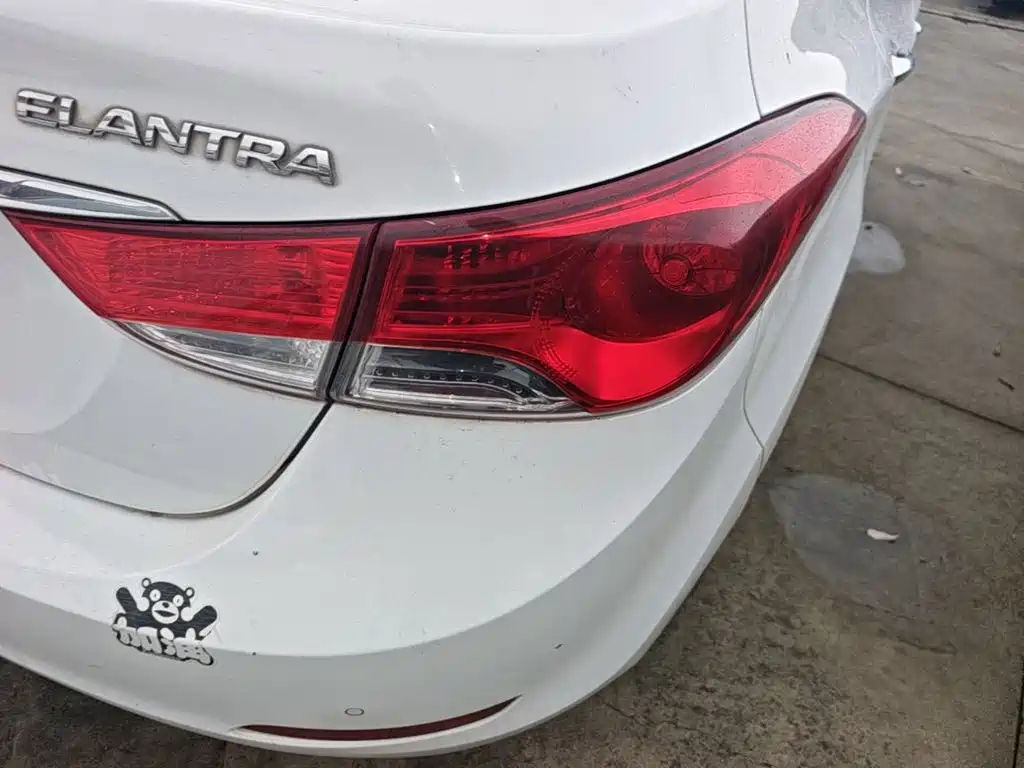Hyundai Elantra Langdong — миниатюра 8