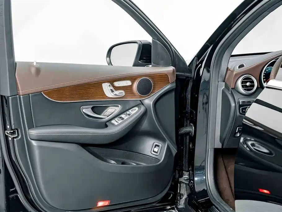 Mercedes-Benz GLC — миниатюра 15