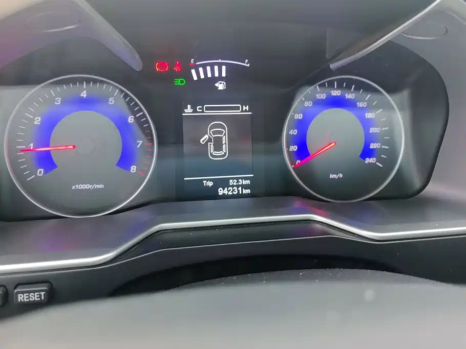 Geely Emgrand — миниатюра 14