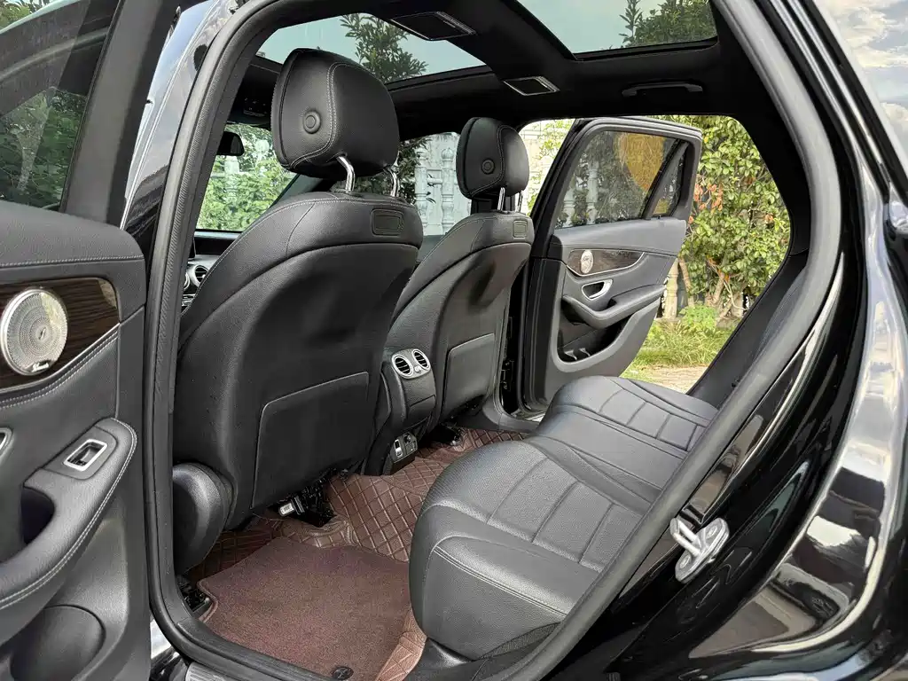 Mercedes-Benz GLC — миниатюра 10