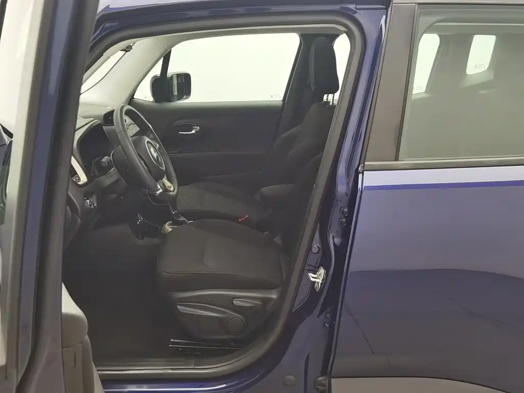 Jeep Renegade — миниатюра 10