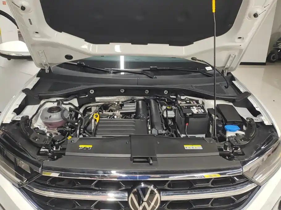 Volkswagen T-Roc — миниатюра 10