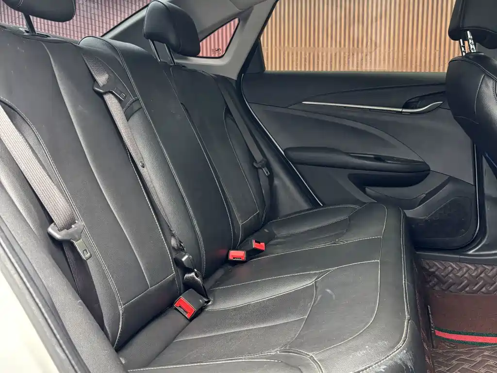 Buick Excelle — миниатюра 11