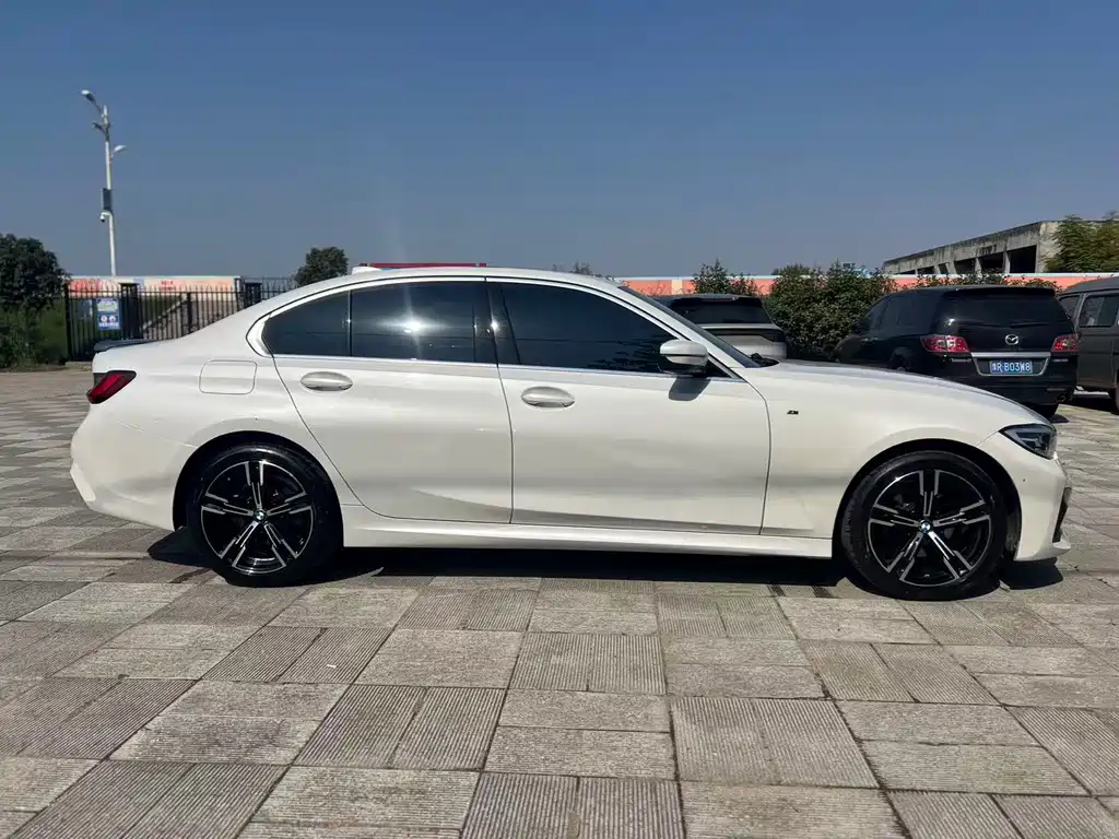BMW 3 Series — миниатюра 7