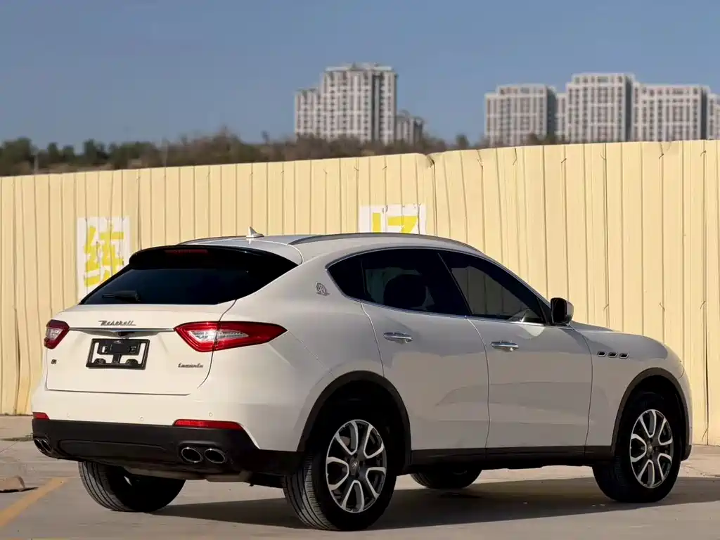 Maserati Levante — миниатюра 4