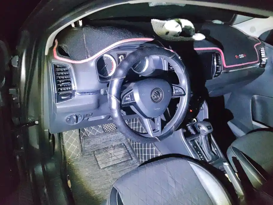 Skoda Karoq — миниатюра 12