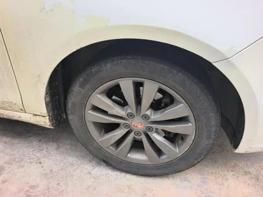 Roewe 360 — миниатюра 6