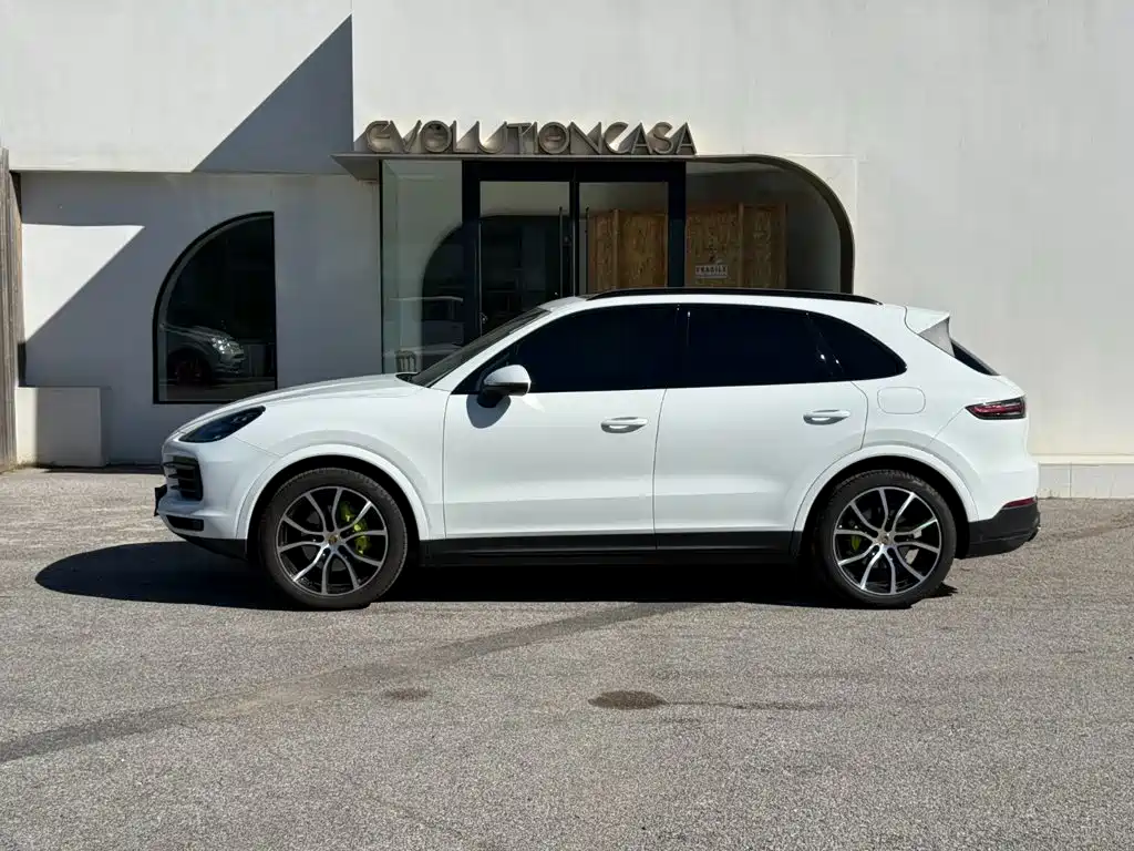 Porsche Cayenne Hybrid — миниатюра 4