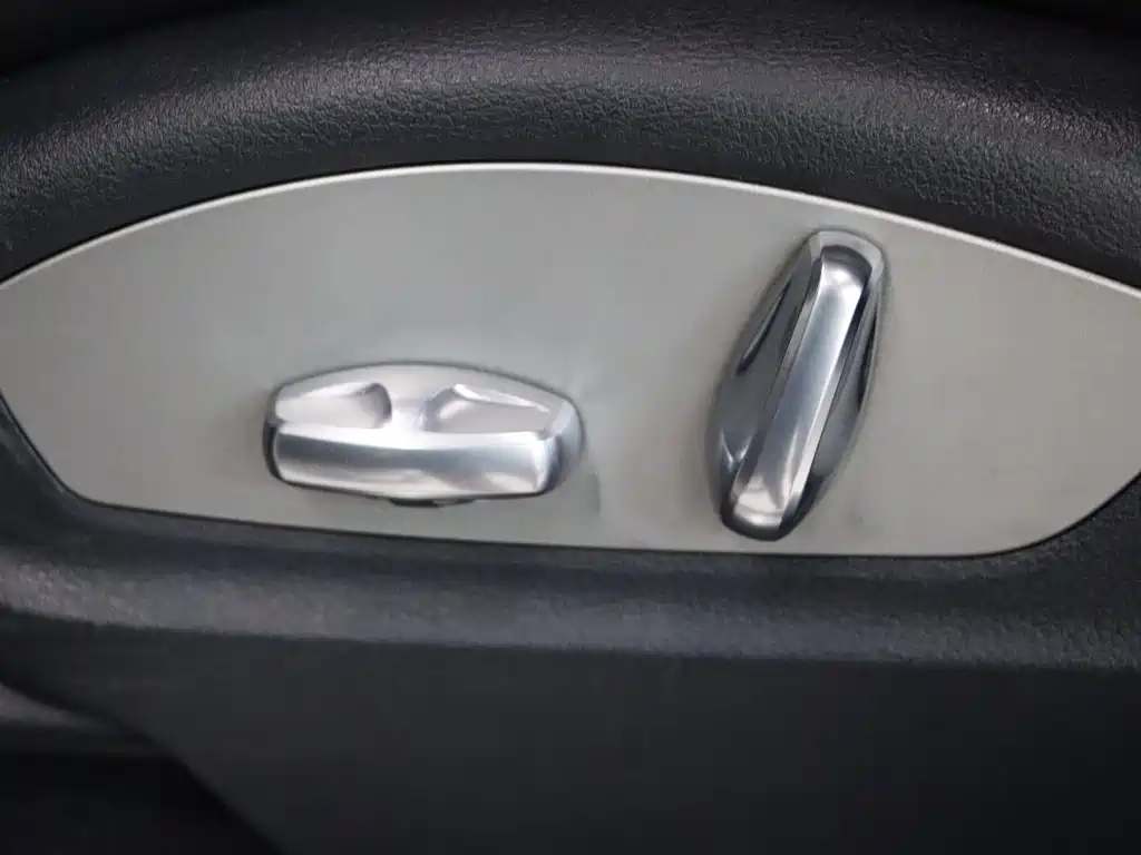 Porsche Macan — миниатюра 13