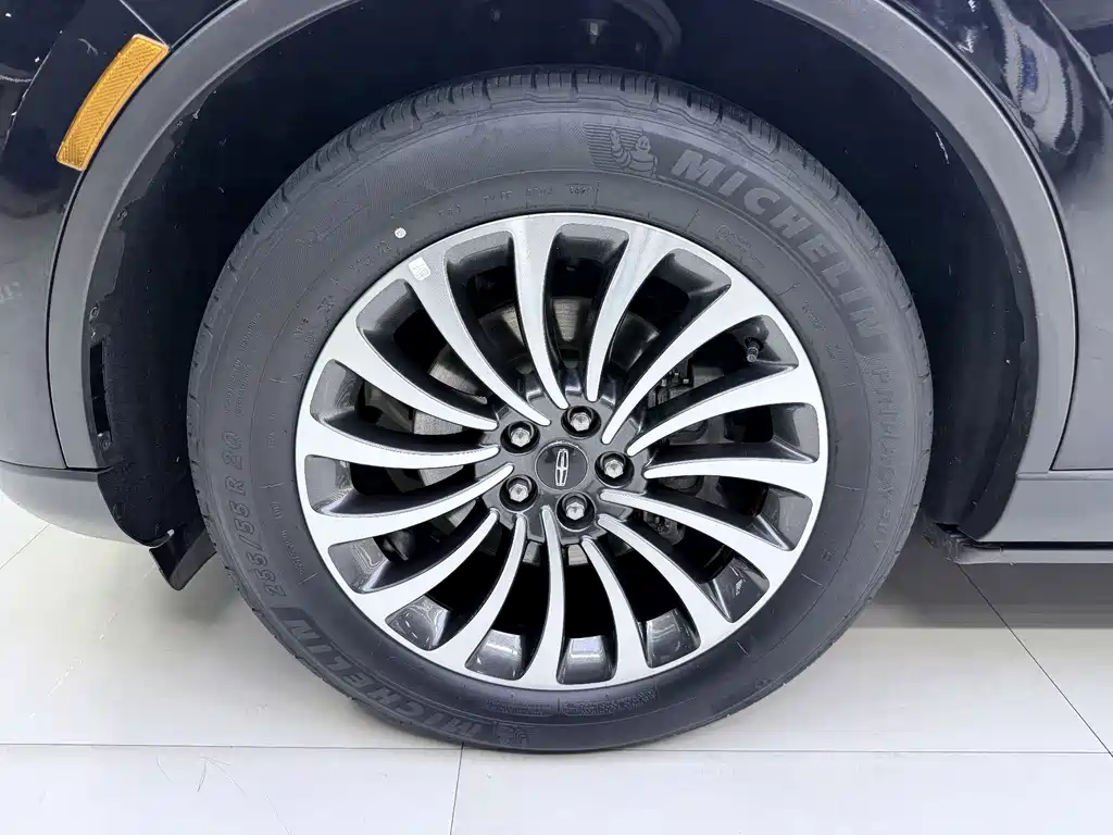 Lincoln Aviator — миниатюра 6