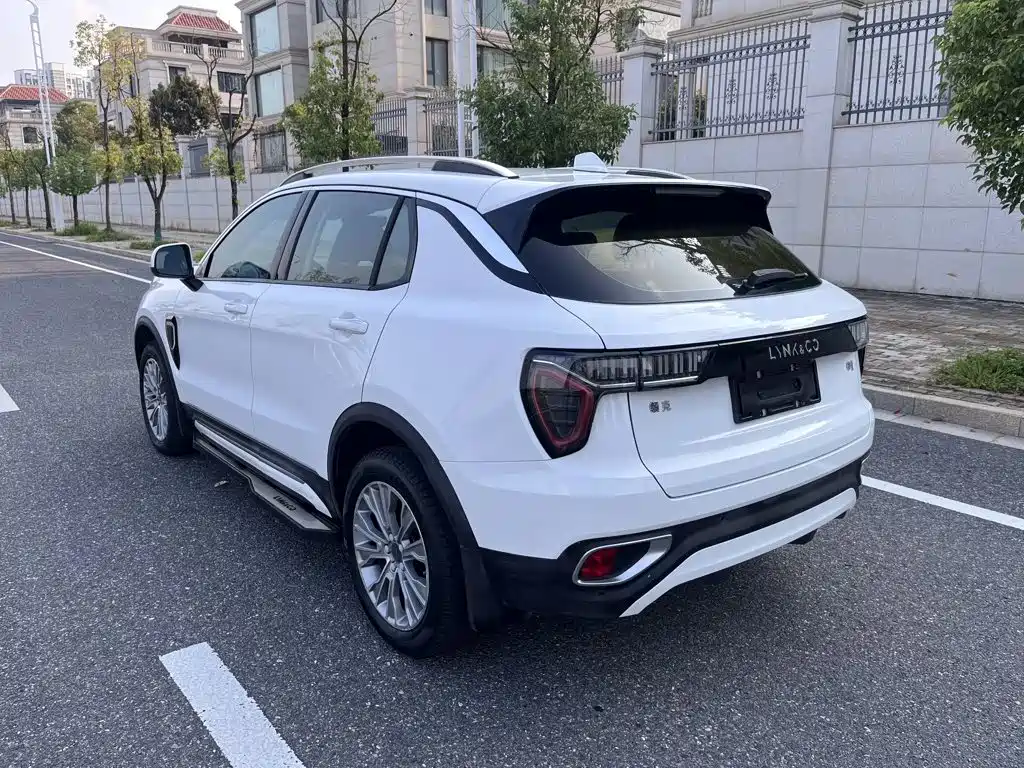 Lynk & Co 01 — миниатюра 7