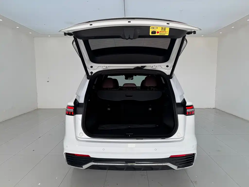 Geely Xingyue L — миниатюра 19