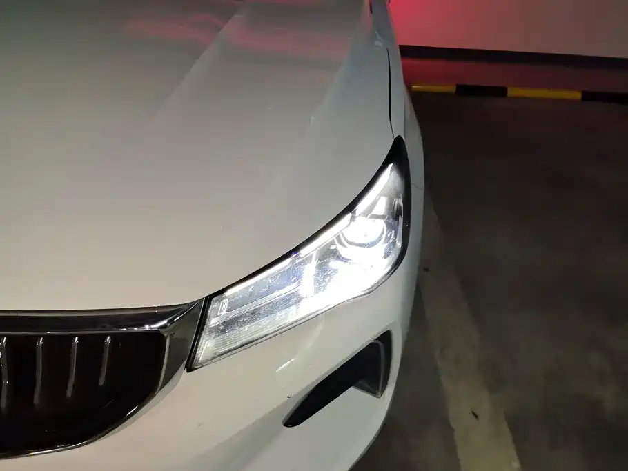 Geely Emgrand — миниатюра 5