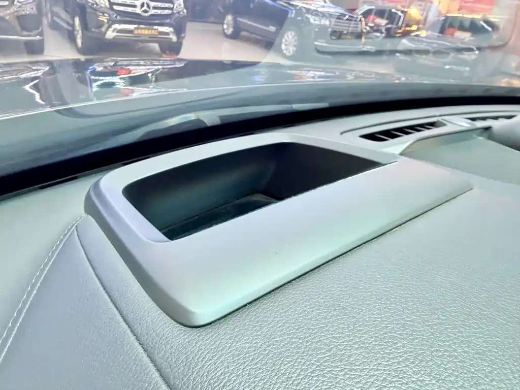 Volvo XC90 — миниатюра 10