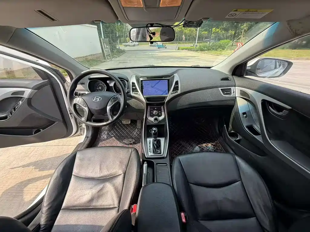 Hyundai Elantra Langdong — миниатюра 9