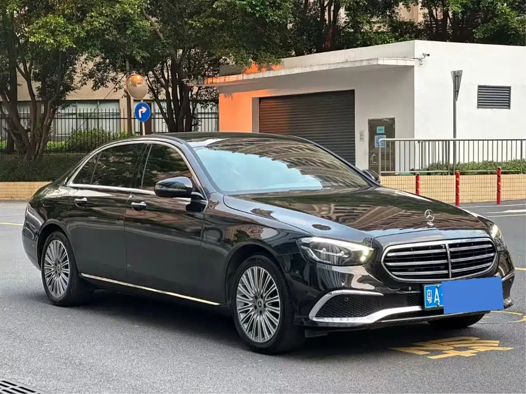 Mercedes-Benz E-Class — миниатюра 2