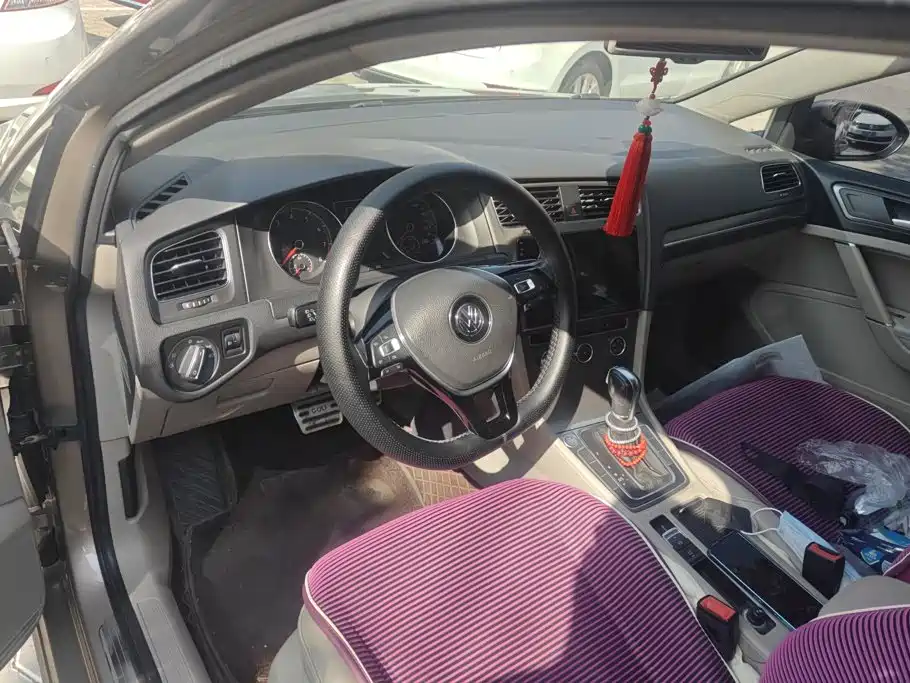 Volkswagen Golf — миниатюра 12