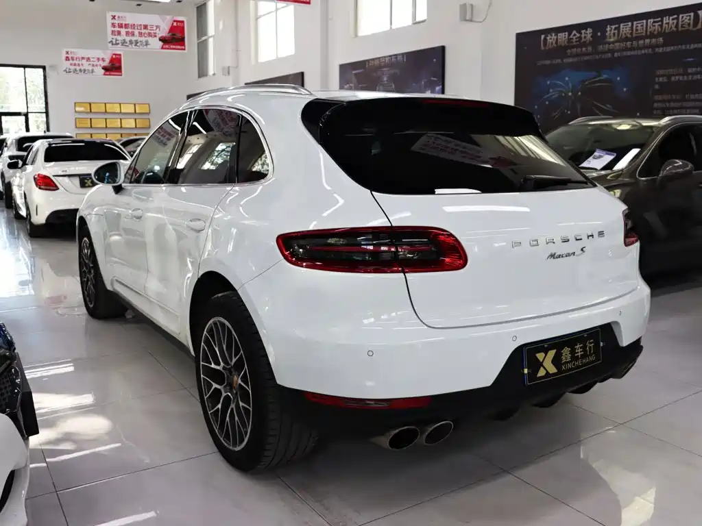 Porsche Macan — миниатюра 7