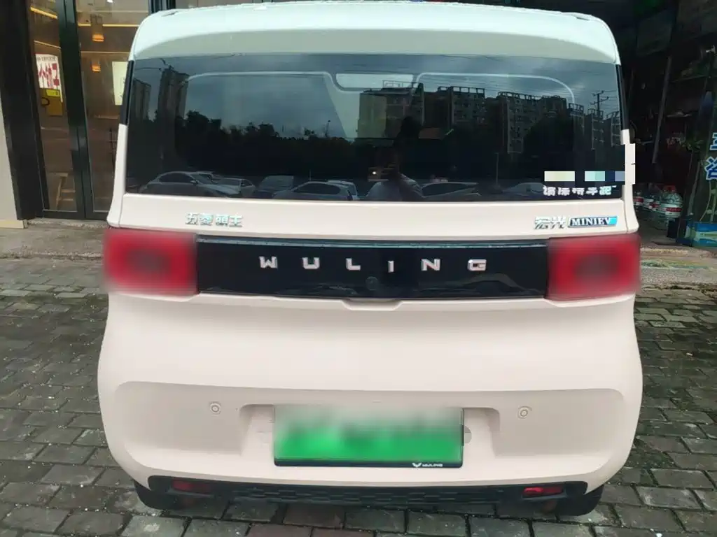 Wuling MINIEV — миниатюра 6
