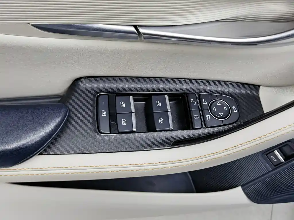 BYD PLUS New Energy — миниатюра 9