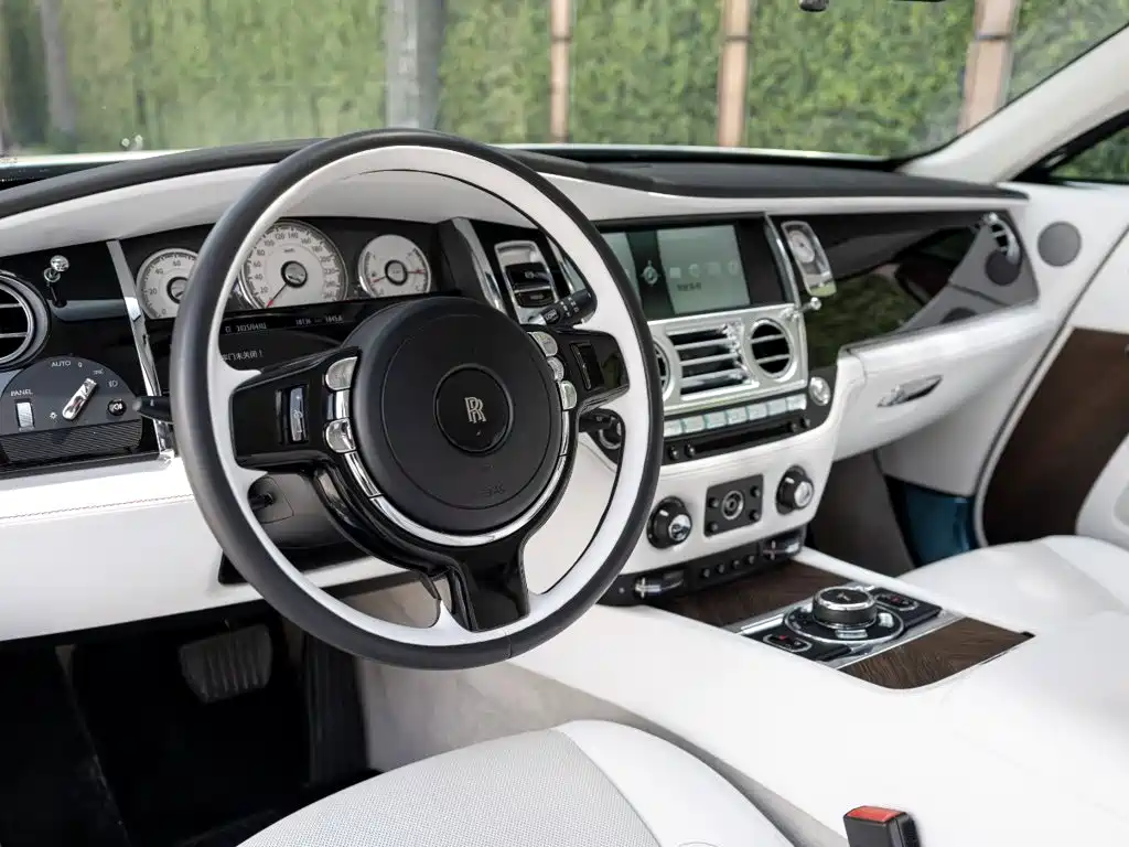 Rolls-Royce Wraith — миниатюра 10