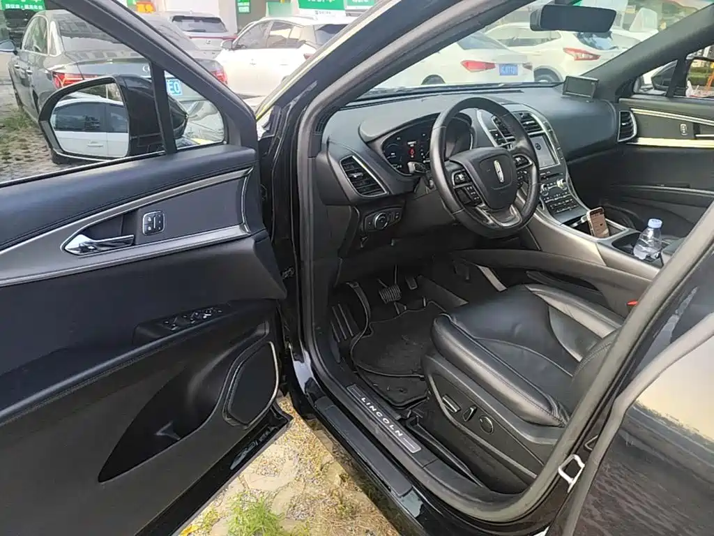 Lincoln Nautilus (Import) — миниатюра 16