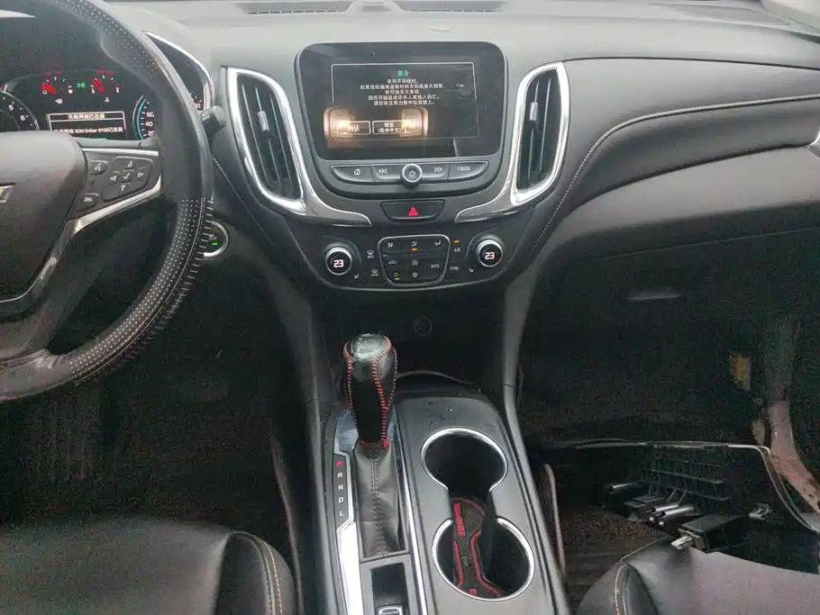Chevrolet Equinox — миниатюра 13