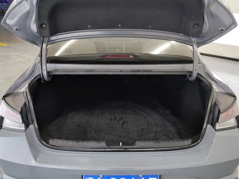 Hyundai Elantra — миниатюра 4