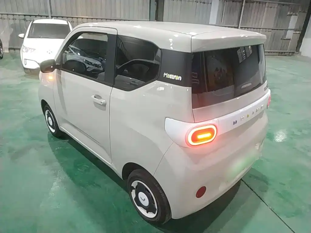 Wuling MINIEV — миниатюра 5