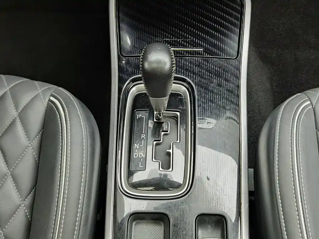 Mitsubishi Outlander — миниатюра 13