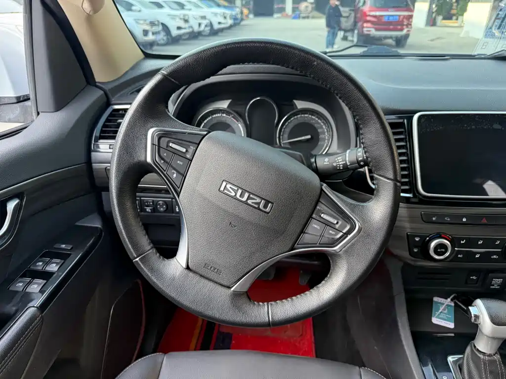 ISUZU MU X SHEPHERD RANGER