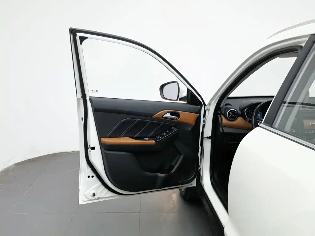 BAIC Senova X35 — миниатюра 8