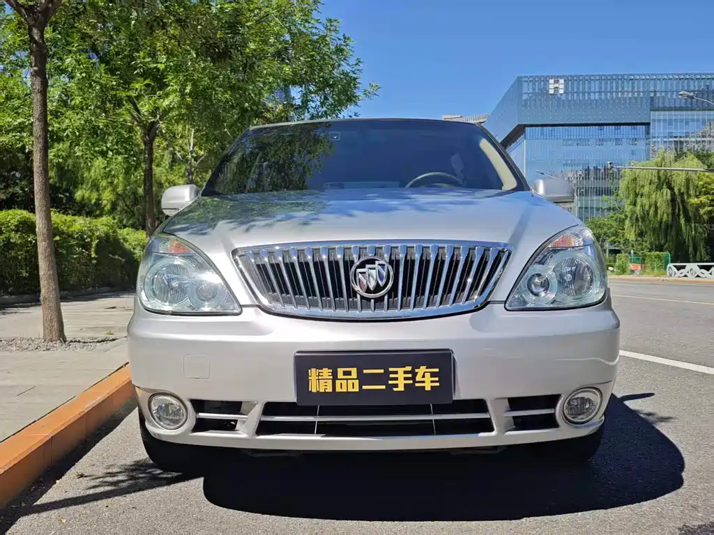 Buick GL8 — миниатюра 3