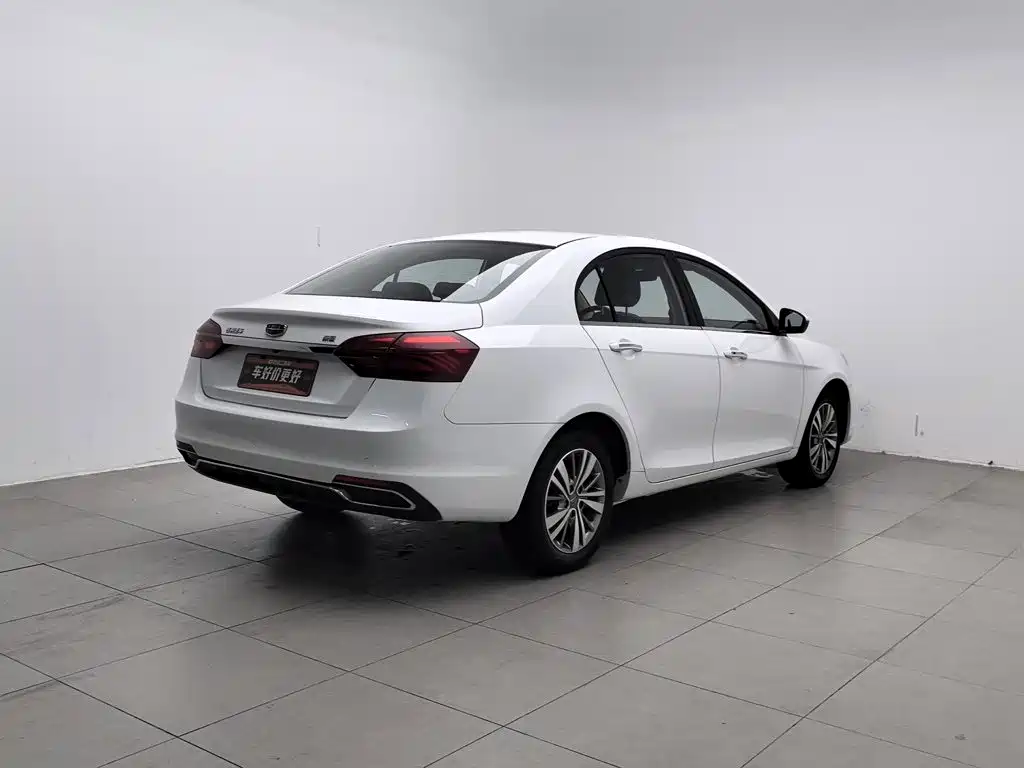 Geely Emgrand — миниатюра 2