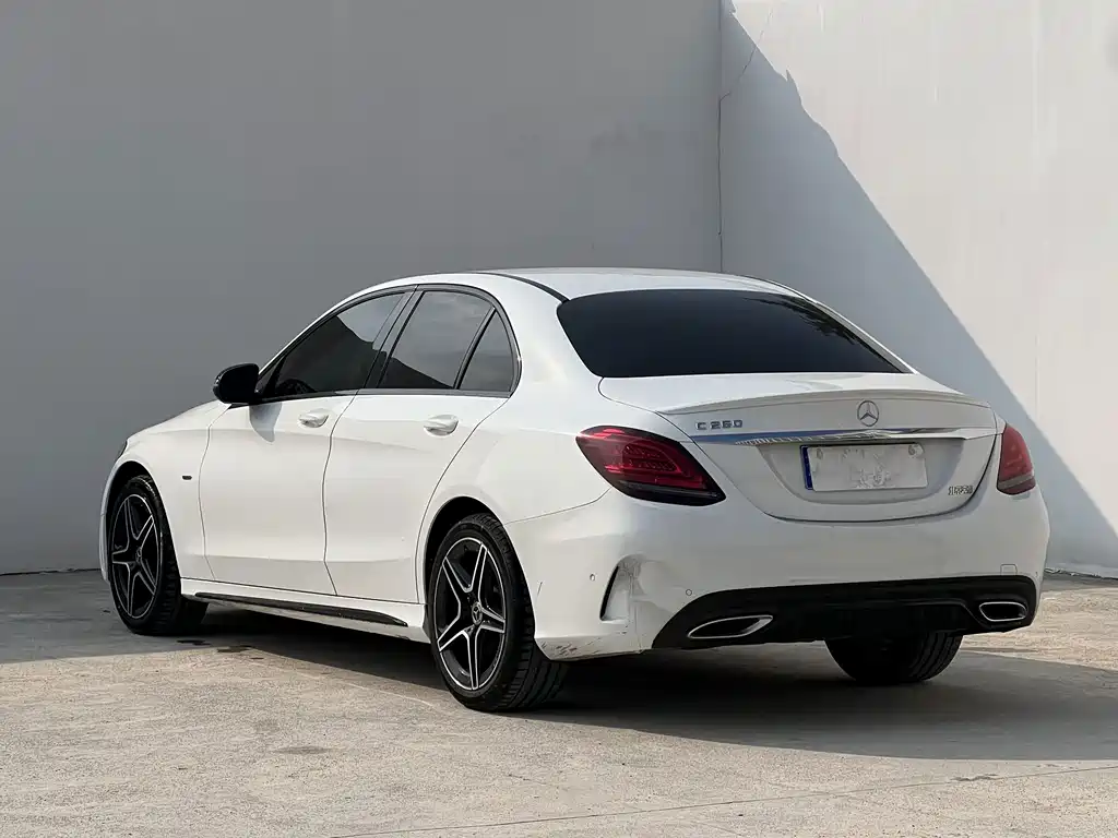 Mercedes-Benz C-Class — миниатюра 3