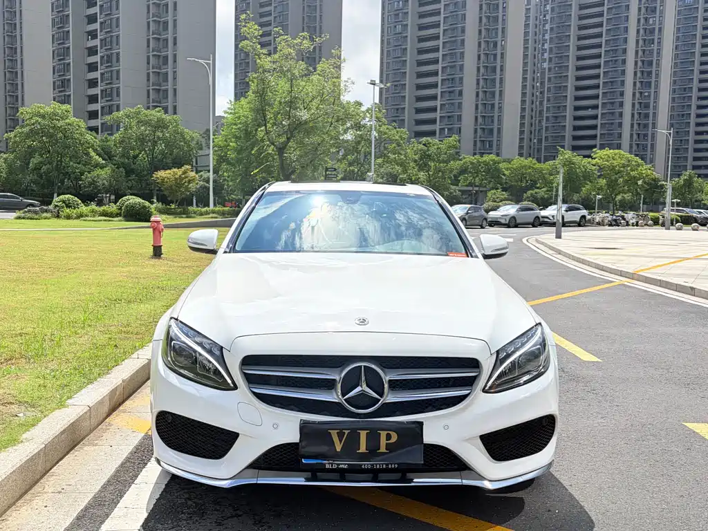 Mercedes-Benz C-Class — миниатюра 2