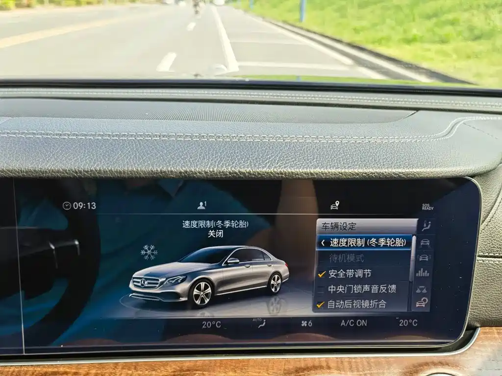 Mercedes-Benz E-Class — миниатюра 24