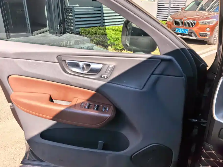 Volvo XC60 — миниатюра 7