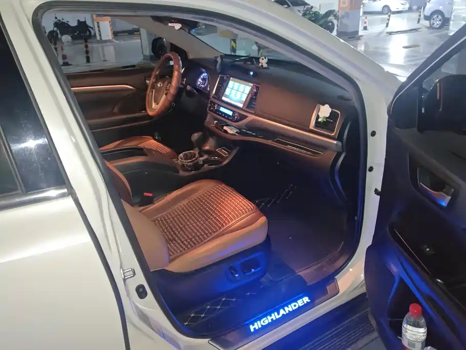 Toyota Highlander — миниатюра 8