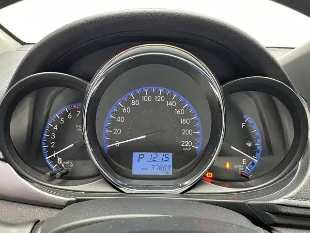 Toyota Vios — миниатюра 10