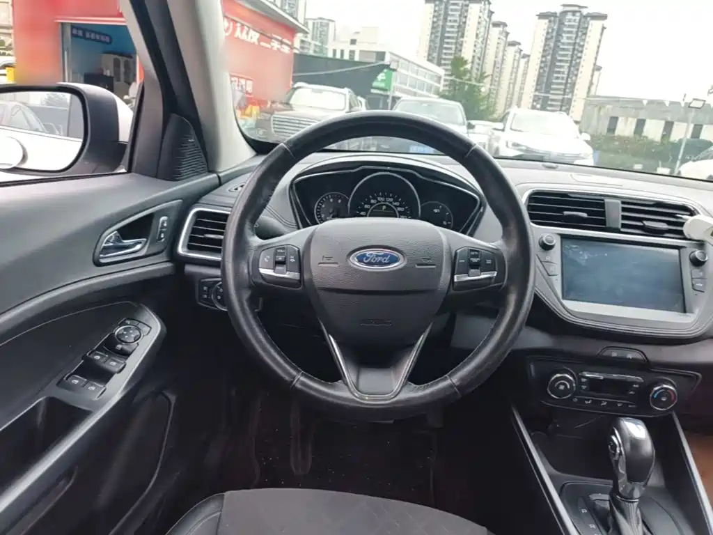 Ford Escort — миниатюра 11
