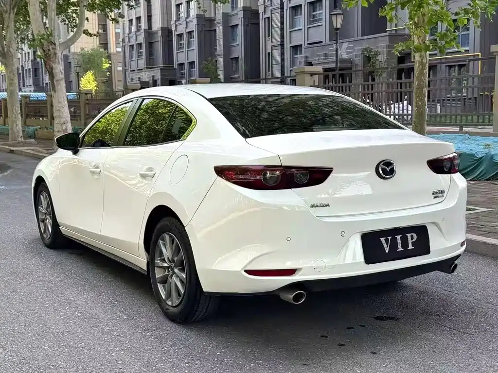 Mazda 3 Axela — миниатюра 9