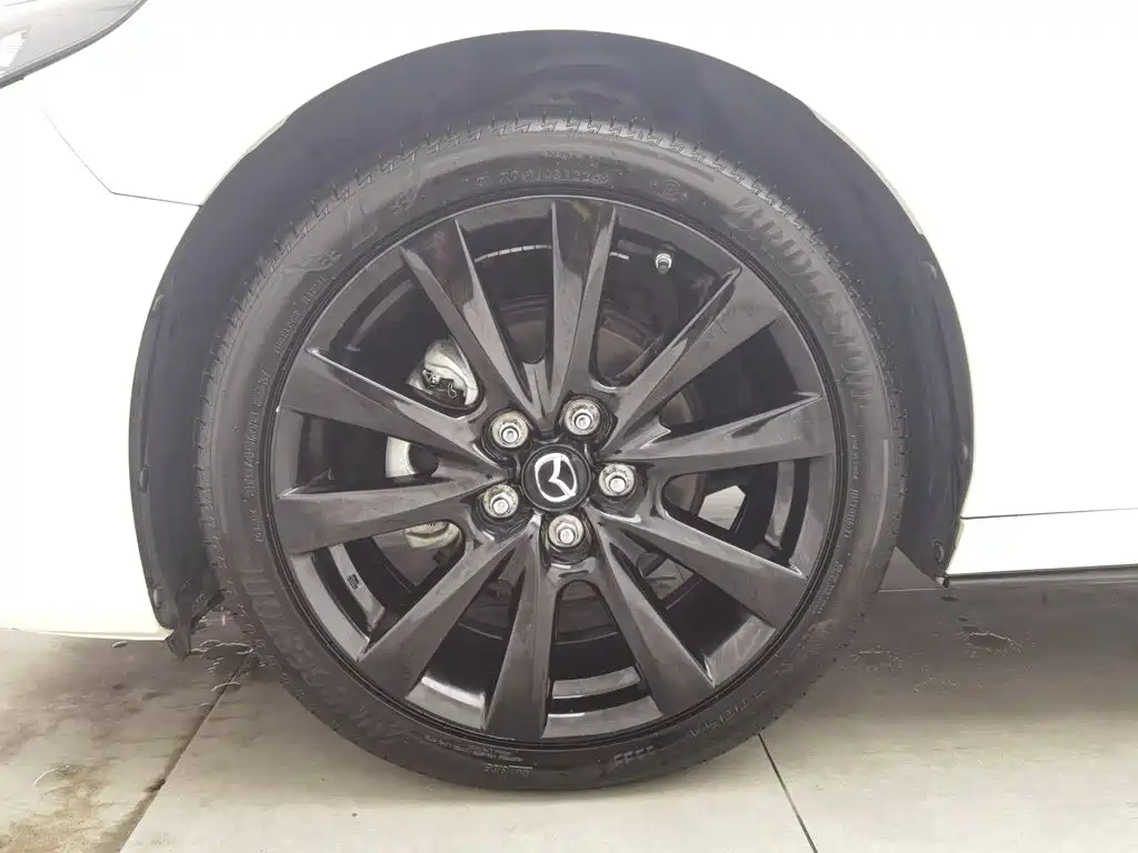 Mazda 3 Axela — миниатюра 17