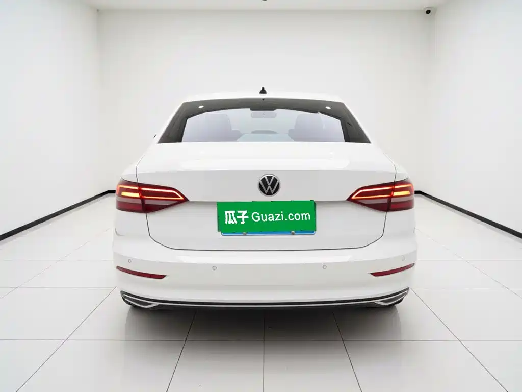 Volkswagen Lavida — миниатюра 3