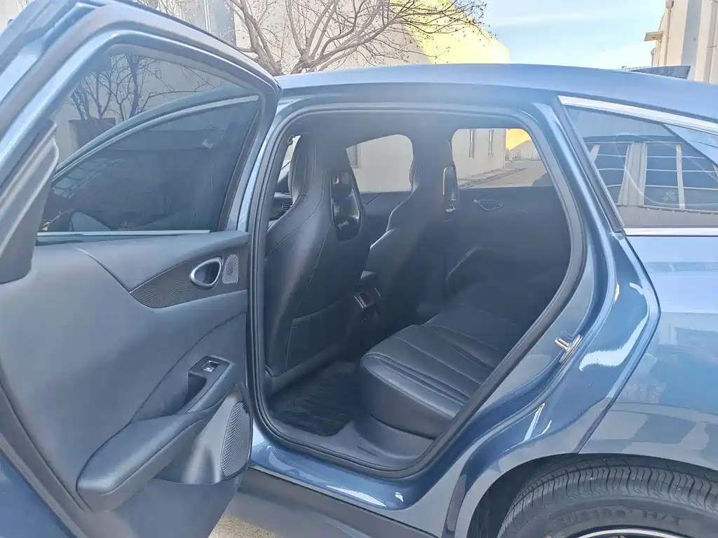 BYD SEAL 06 NEW ENERGY