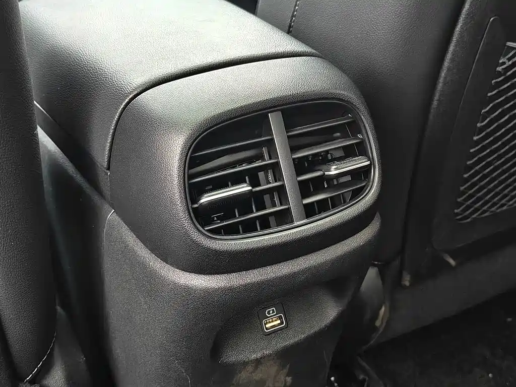 Hyundai Elantra — миниатюра 19