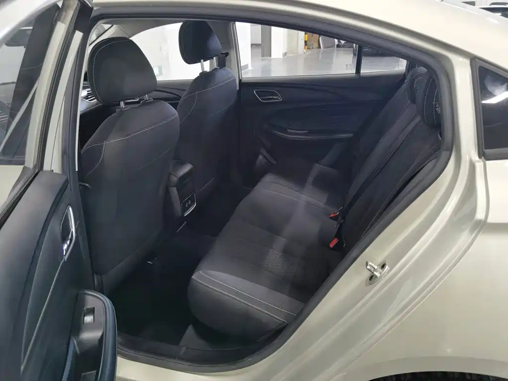 Roewe i5 — миниатюра 15